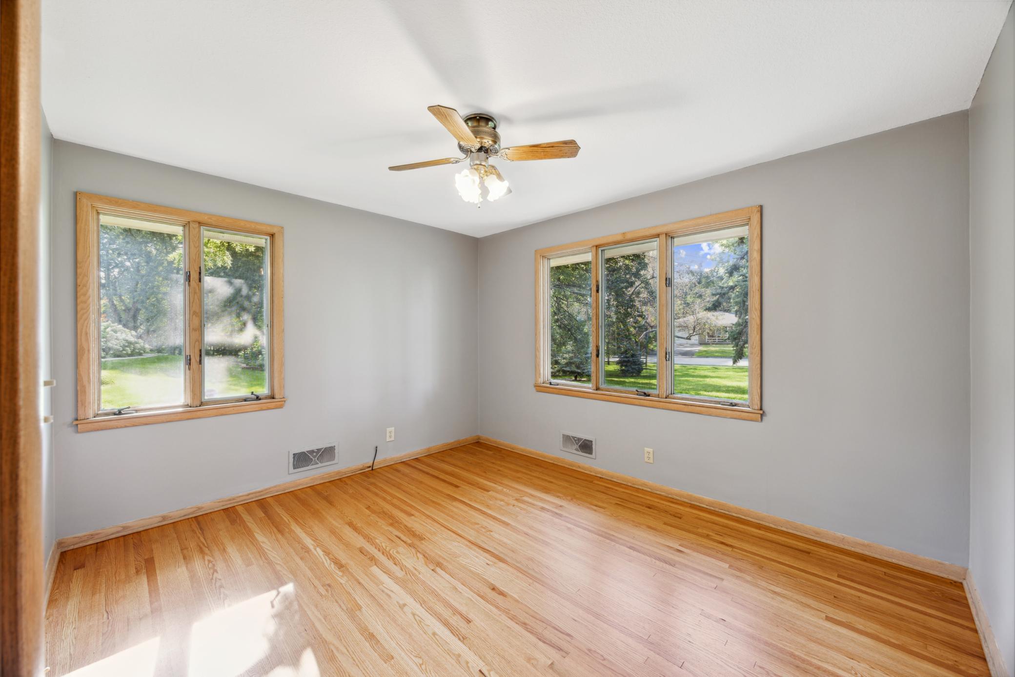 4828 Valley View Road Edina, MN 55424 - Photo 11 of 28