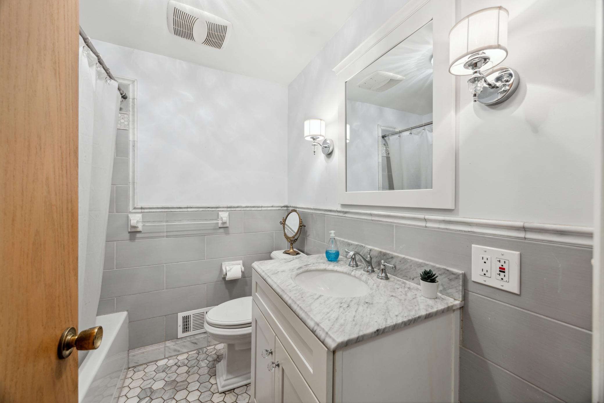 4828 Valley View Road Edina, MN 55424 - Photo 12 of 28