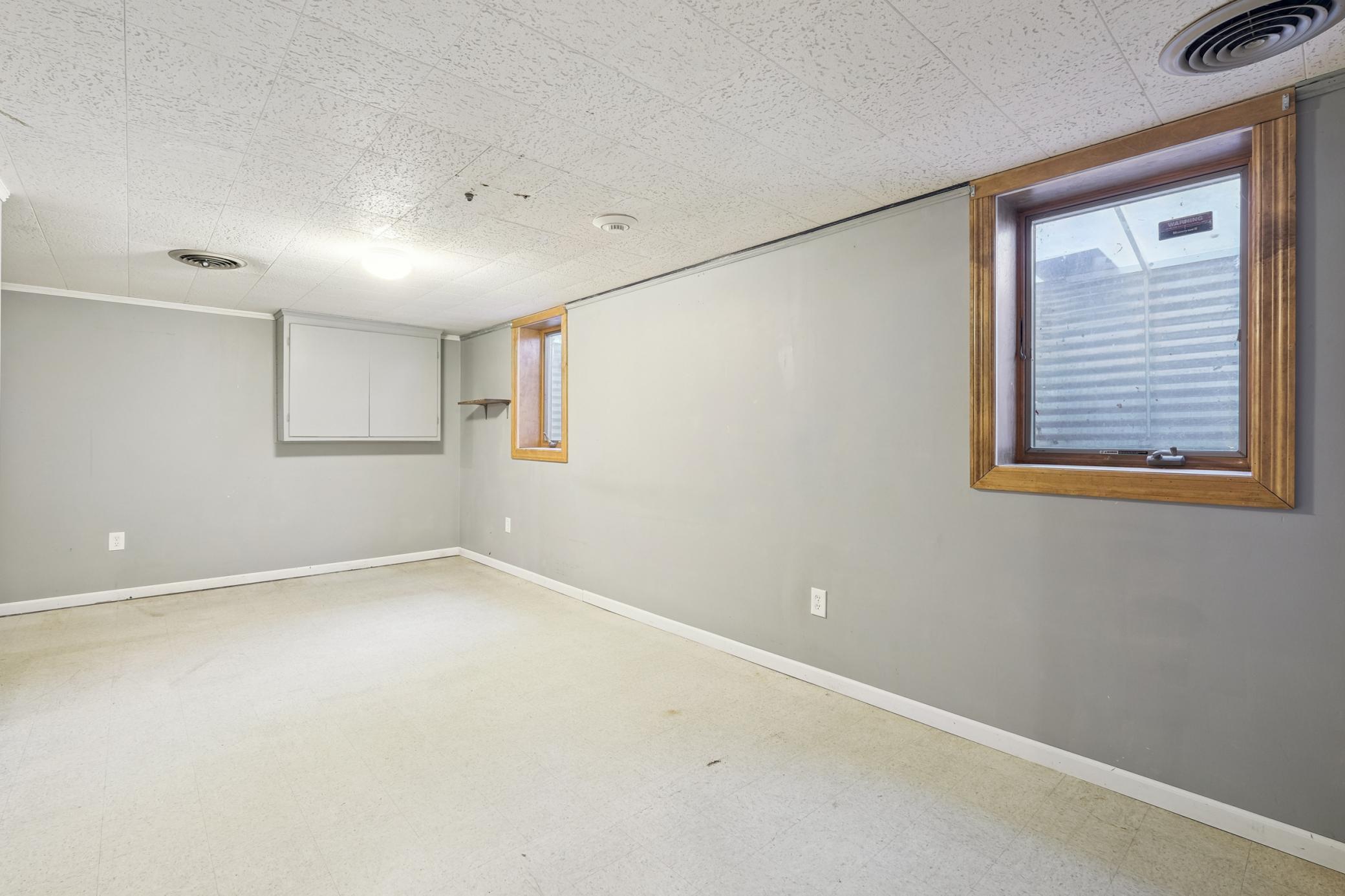 4828 Valley View Road Edina, MN 55424 - Photo 15 of 28