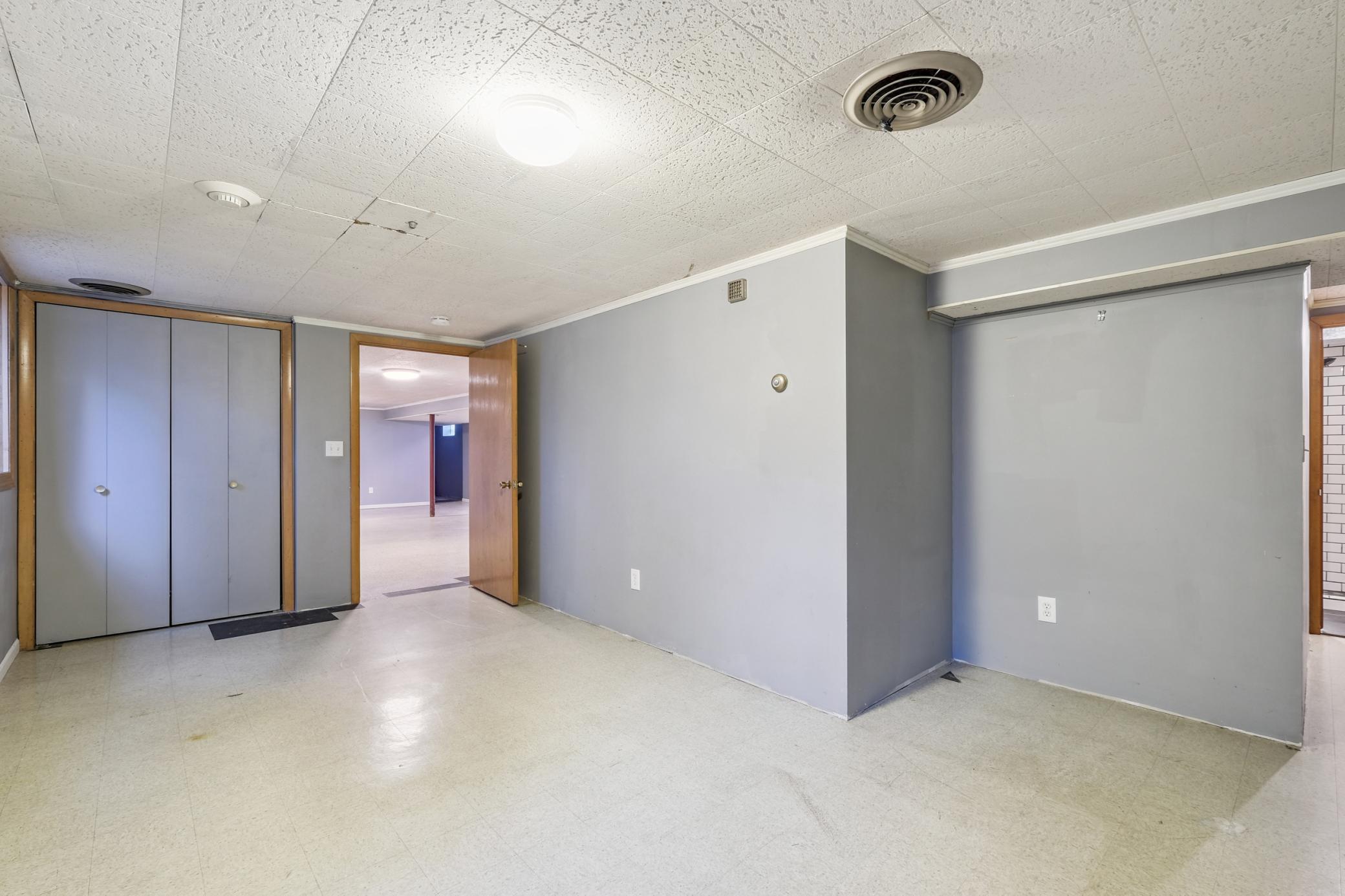 4828 Valley View Road Edina, MN 55424 - Photo 16 of 28