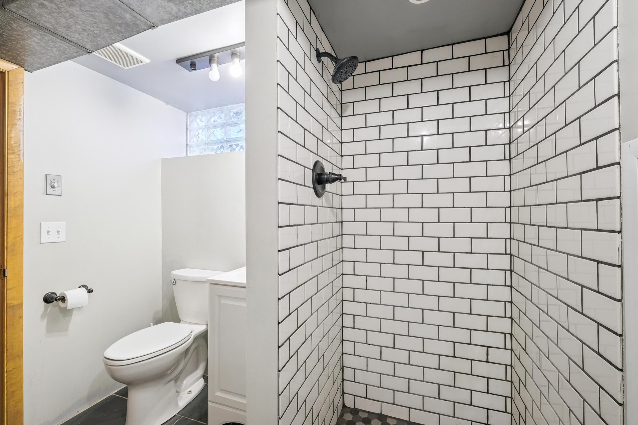 4828 Valley View Road Edina, MN 55424 - Photo 17 of 28