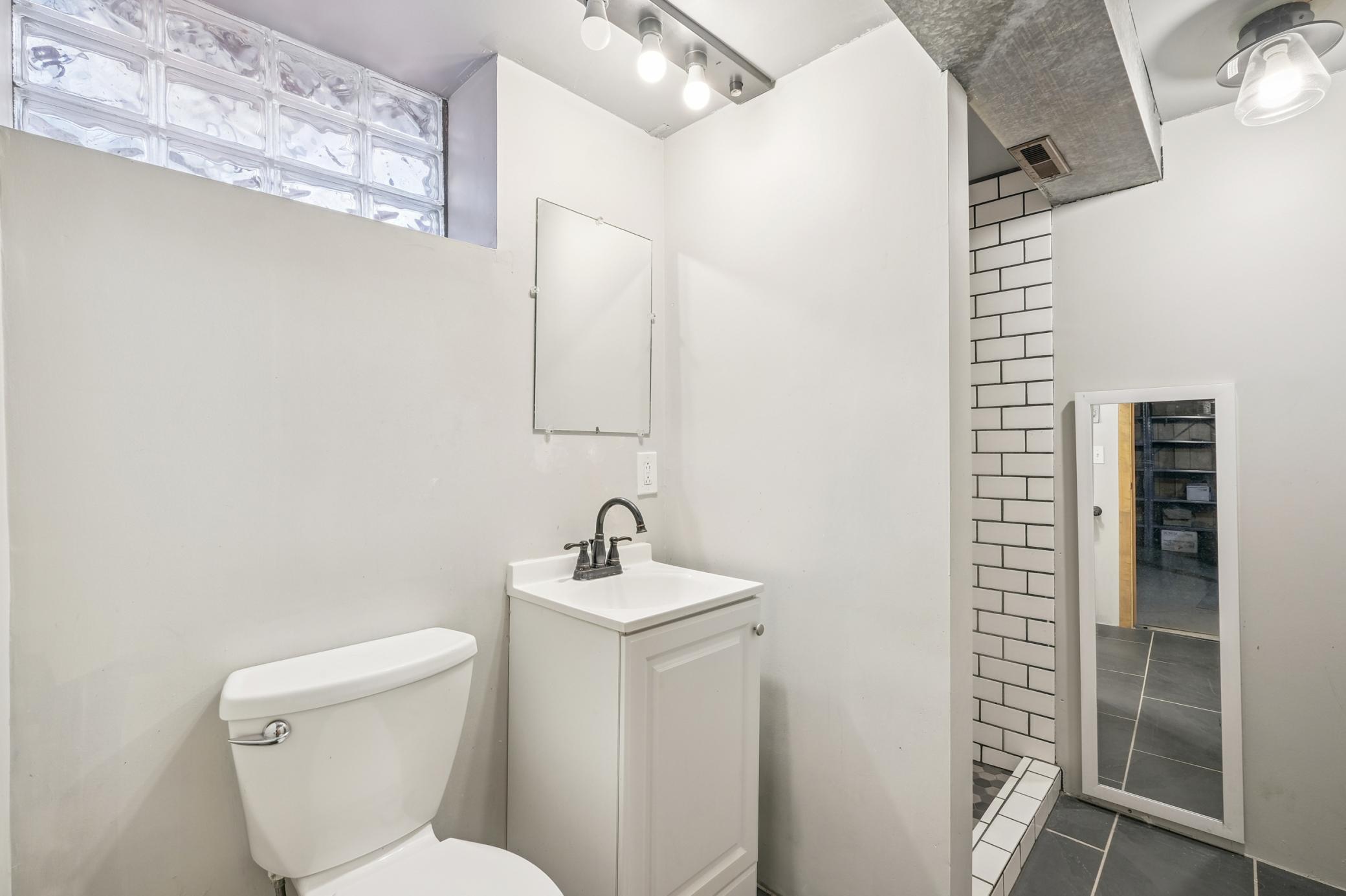 4828 Valley View Road Edina, MN 55424 - Photo 18 of 28