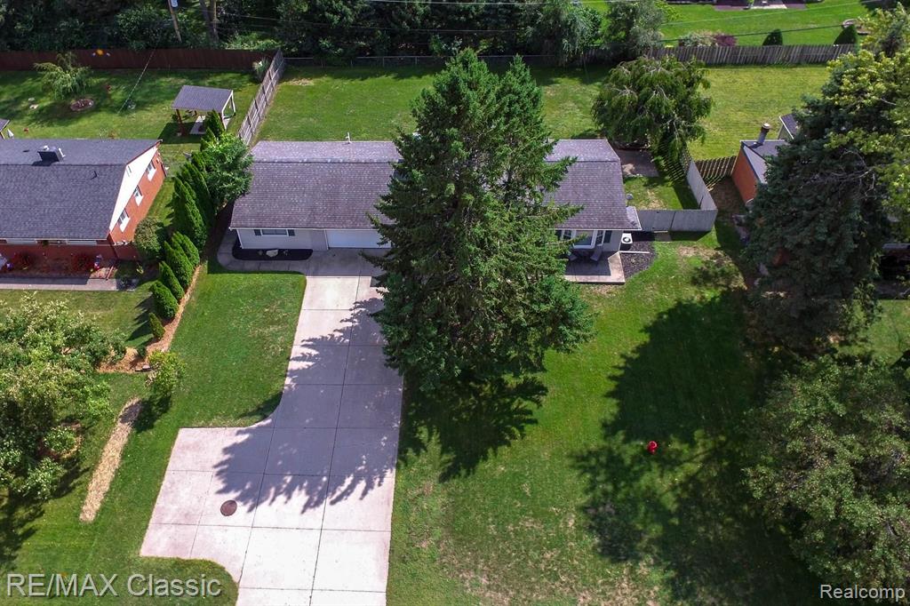 40611 West 10 Mile Road Novi, MI 48375 - Photo 9 of 42