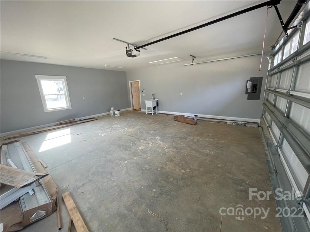 580 Crescent Road Salisbury, NC 28146 - Photo 25 of 38 an empty room with windows