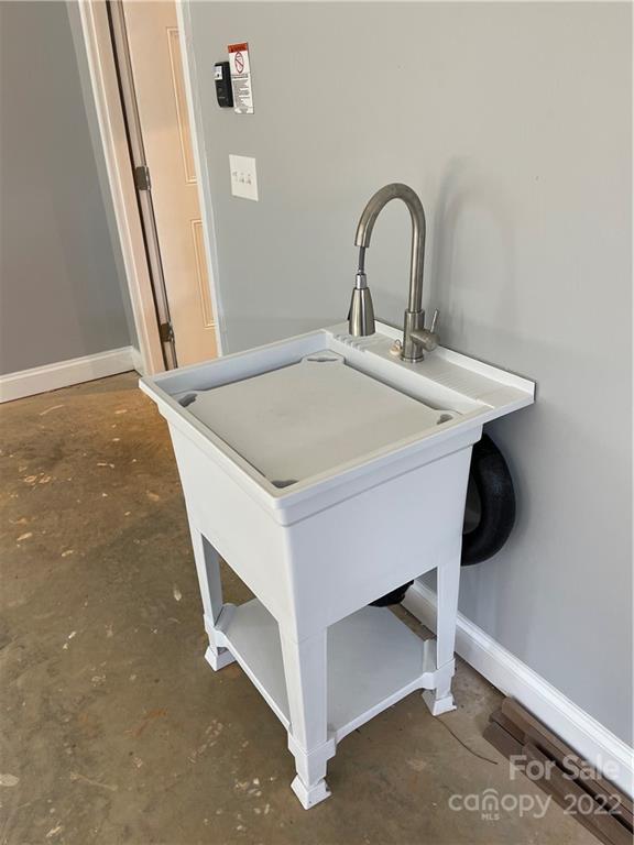 580 Crescent Road Salisbury, NC 28146 - Photo 26 of 38 a room with a table and window