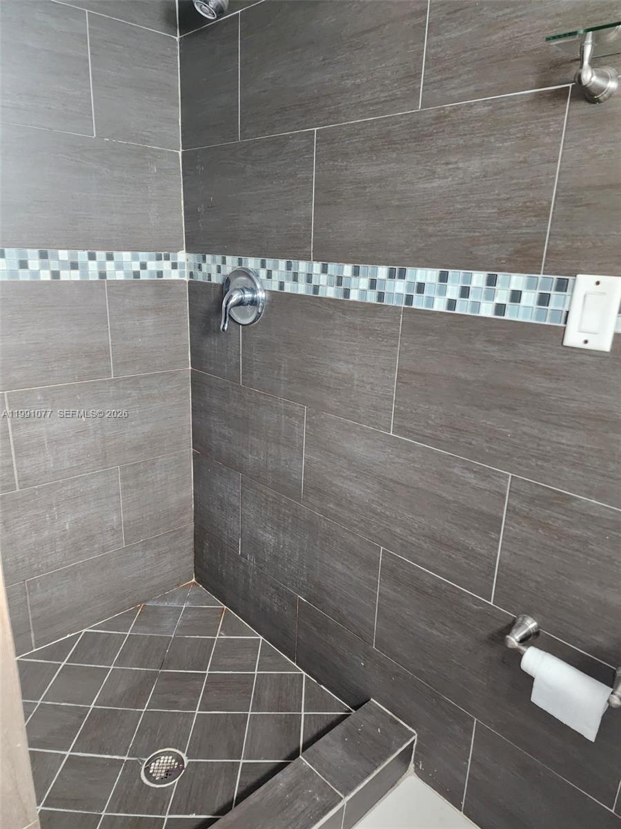 16101 Southwest 97th Avenue, Unit SIDE/STUDIO Miami, FL 33176 - Photo 8 of 10