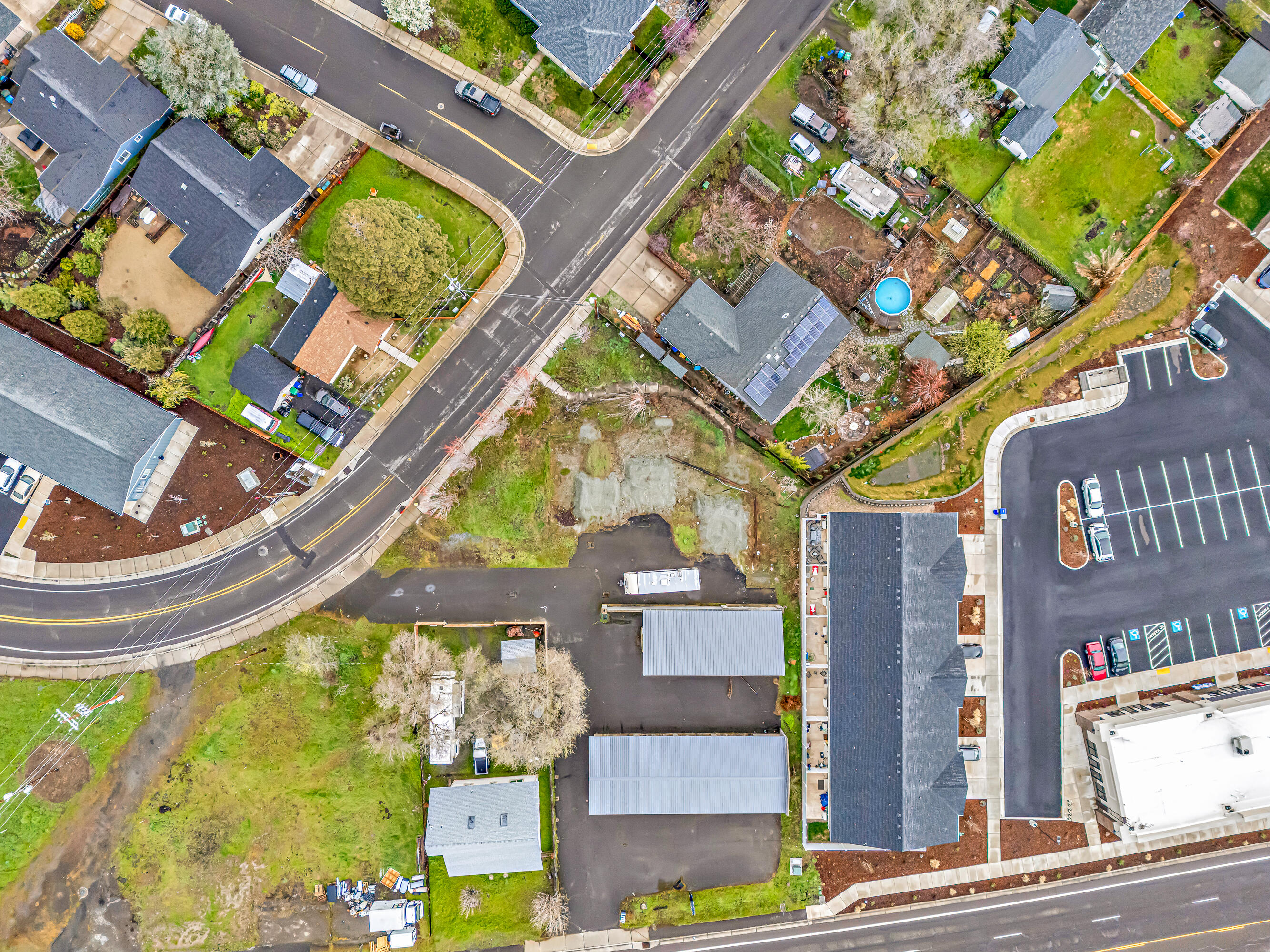 70 Suncrest Road Talent, OR 97540 - Photo 5 of 16 DJI_20250331090302_0022_D