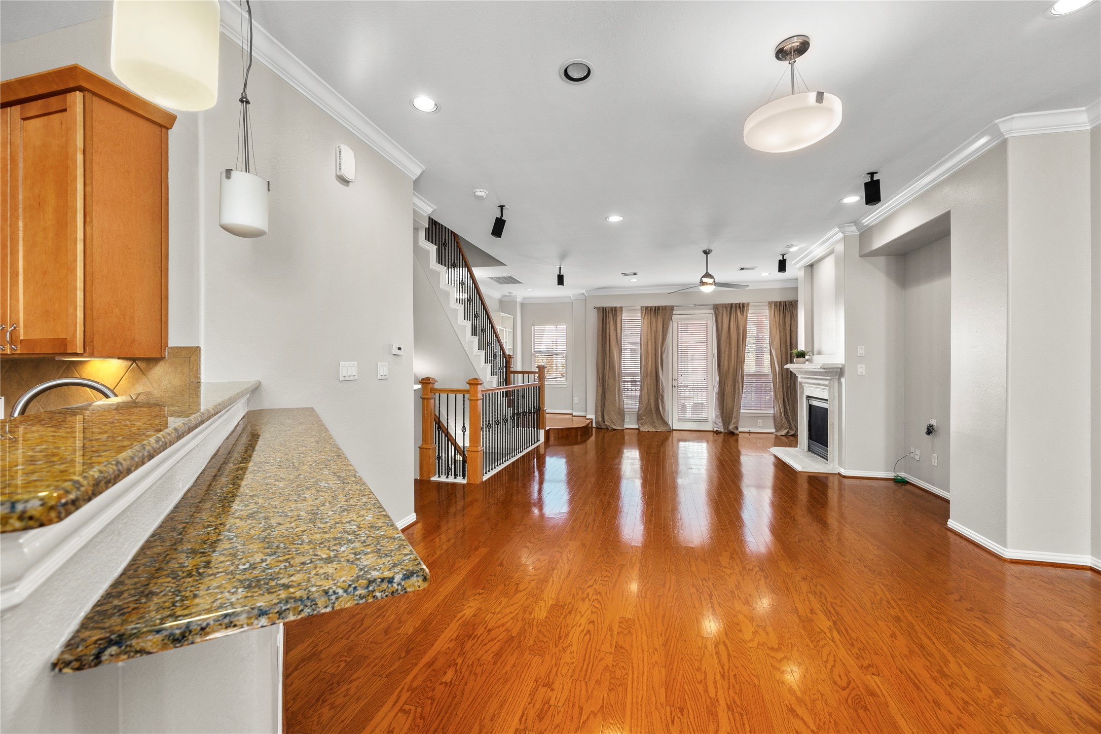 1614 Stuart Street Houston, TX 77004 - Photo 22 of 35