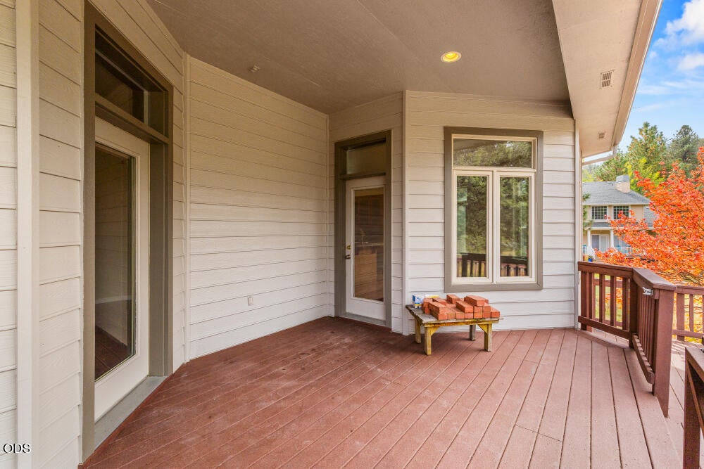 9522 Kestrel Road Klamath Falls, OR 97601 - Photo 63 of 69 Gallery Image 63