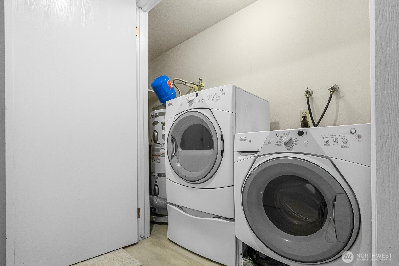 1301 South Puget Drive, Unit A16 Renton, WA 98055 - Photo 28 of 29