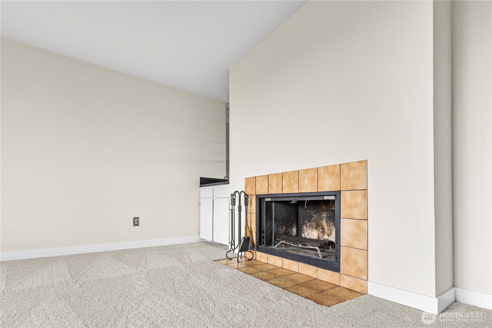 1301 South Puget Drive, Unit A16 Renton, WA 98055 - Photo 3 of 29