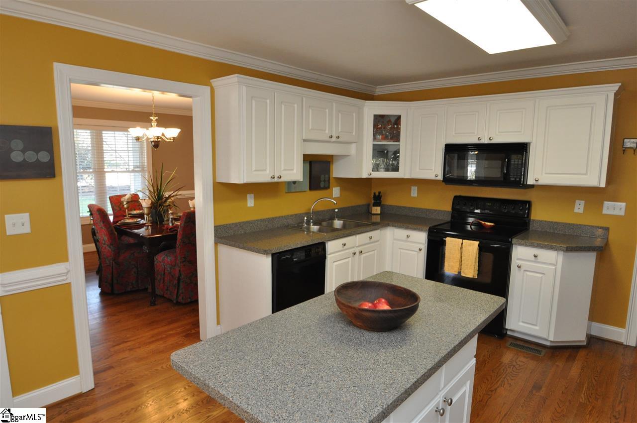 805 Miller Road Greenville, SC 29607 - Photo 12 of 34 Gallery Image 12