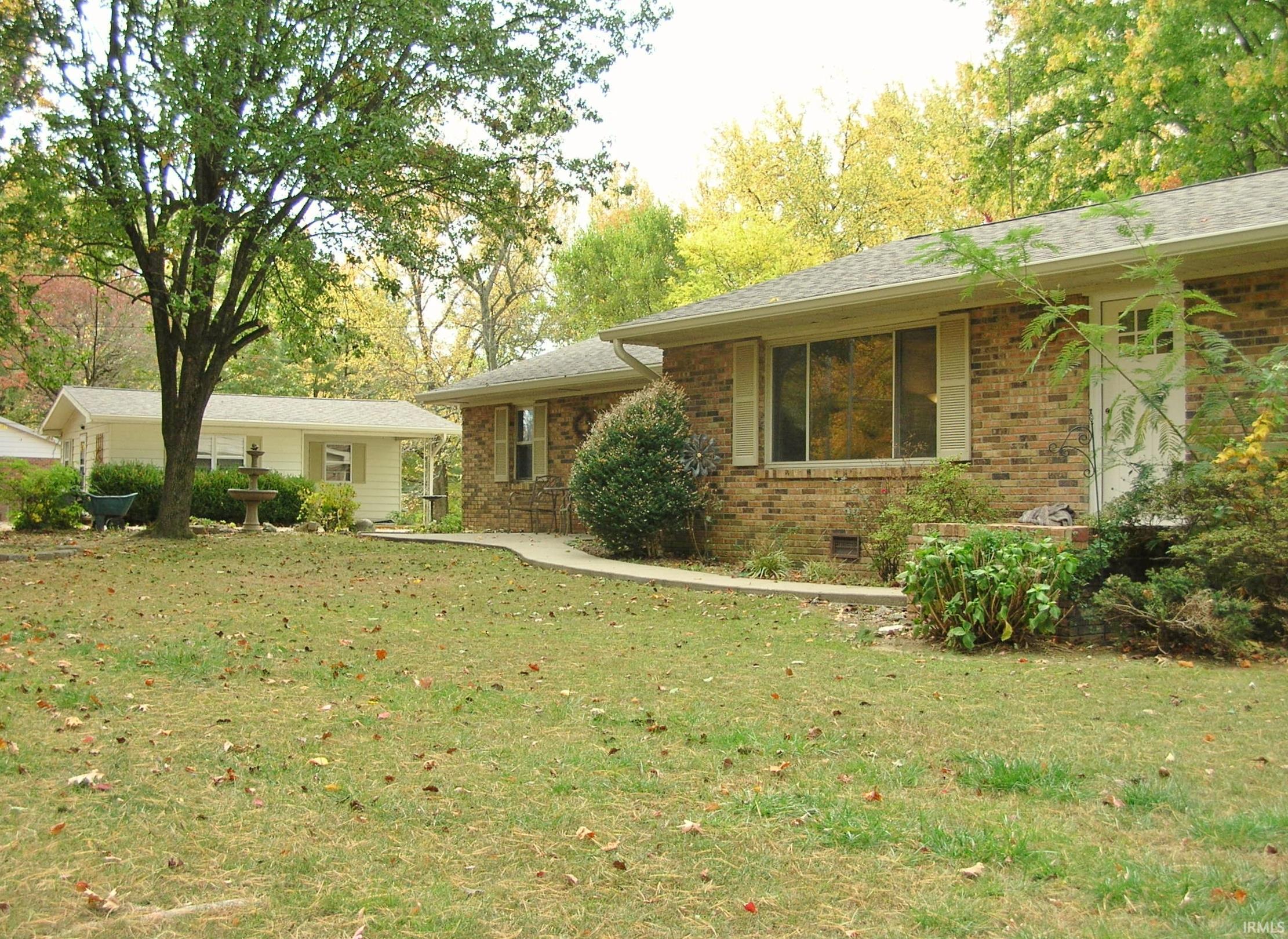 9100 Fischer Road Evansville, IN 47720 - Photo 2 of 27