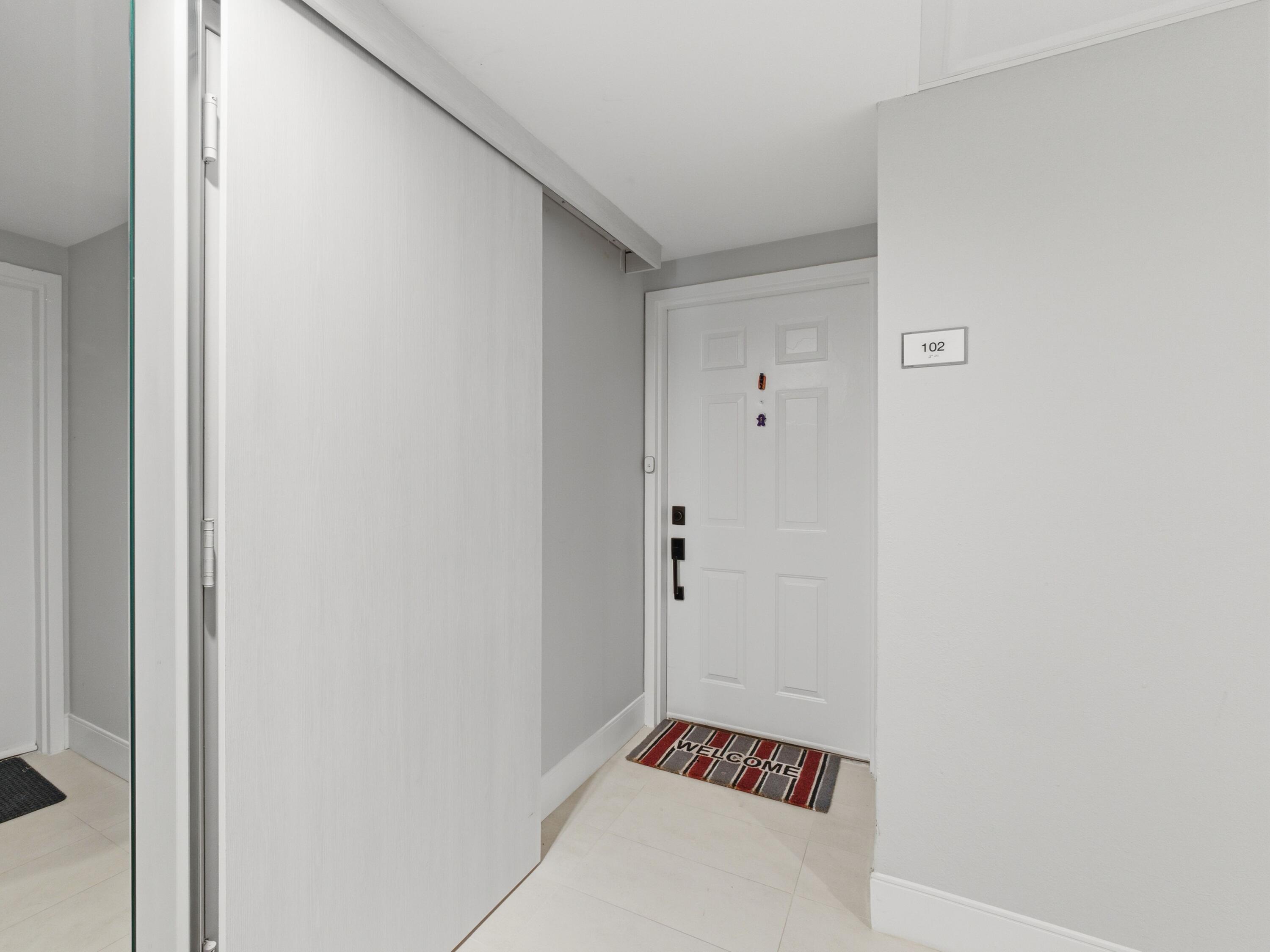 800 Jeffery Street, Unit 102 Boca Raton, FL 33487 - Photo 5 of 24 Unit 102 Entry