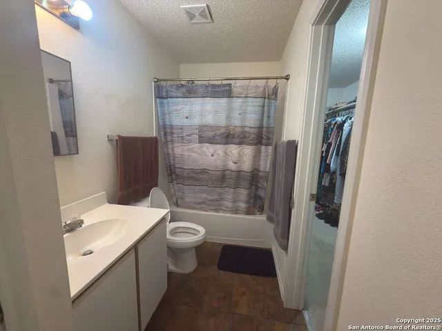 $230,000 | 6643 Beech Trail Drive, Converse, TX 78109