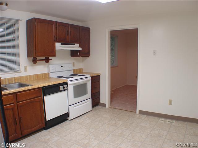 1236 Oldbury Road Midlothian, VA 23113 - Photo 10 of 17 Kitchen