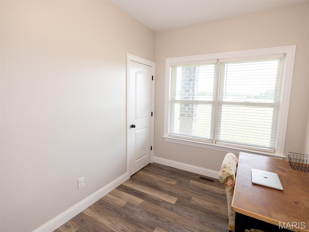 27650 Iowa Road Perry, MO 63462 - Photo 19 of 61