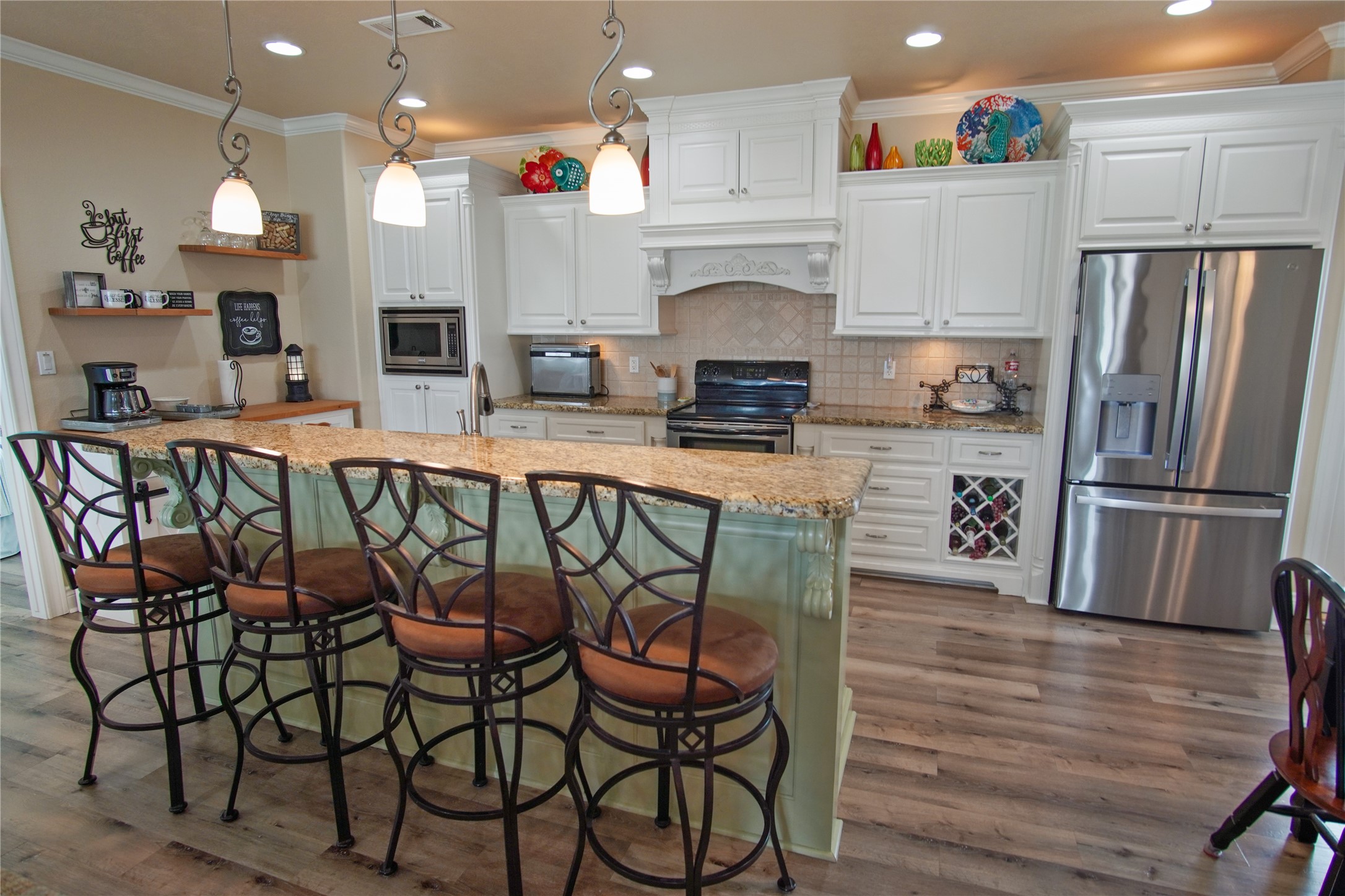 2566 Tide Road Crystal Beach, TX 77650 - Photo 16 of 48