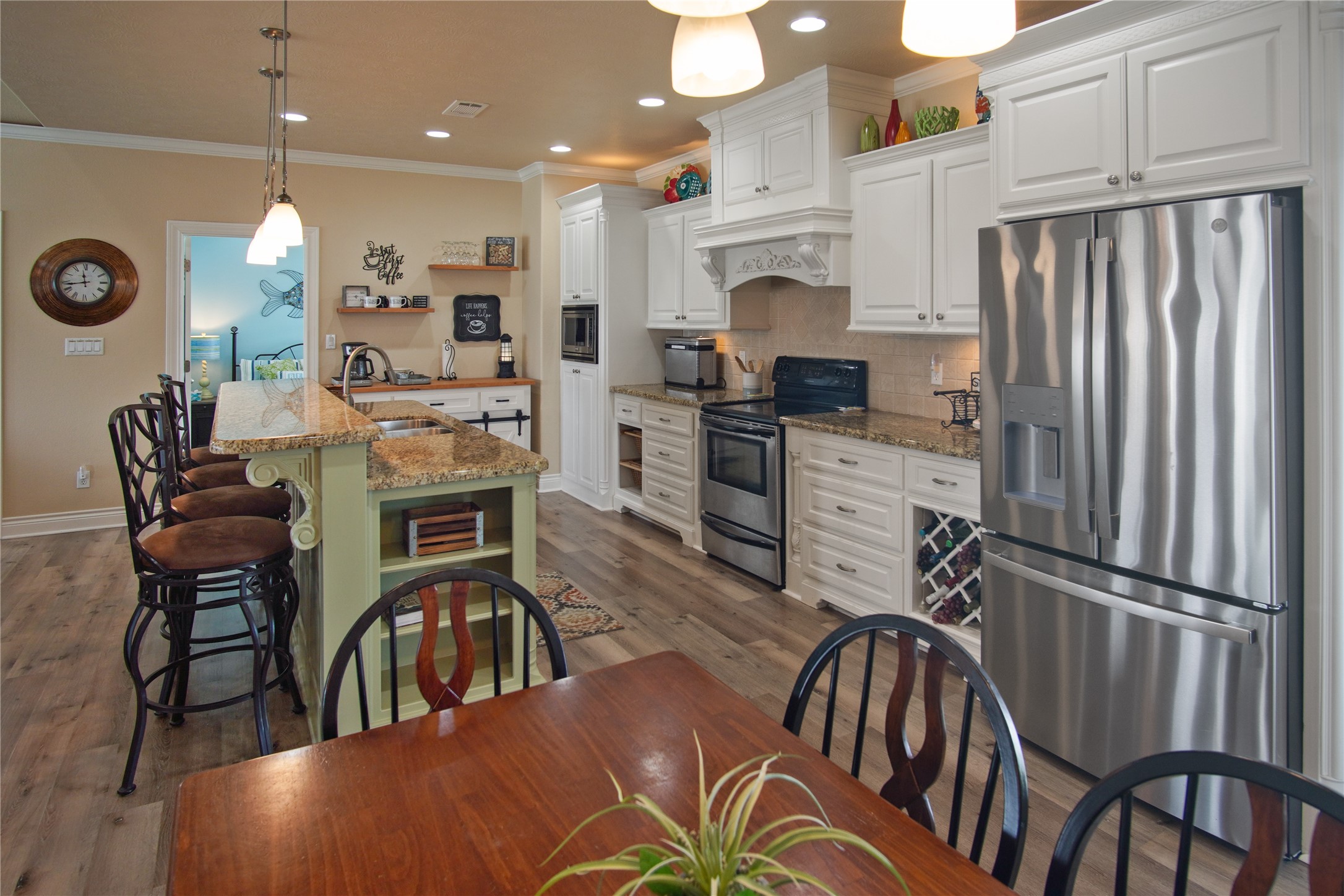 2566 Tide Road Crystal Beach, TX 77650 - Photo 18 of 48