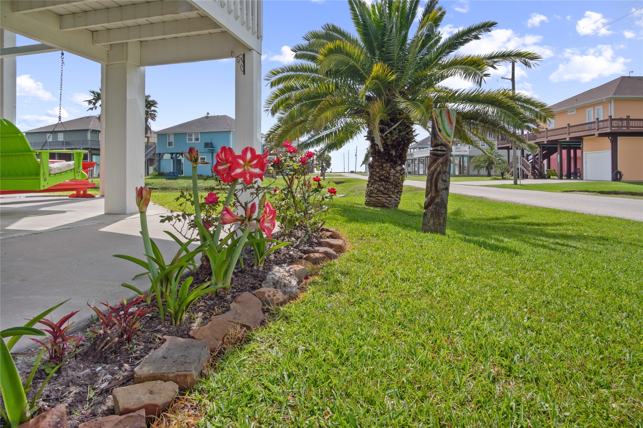 2566 Tide Road Crystal Beach, TX 77650 - Photo 3 of 48