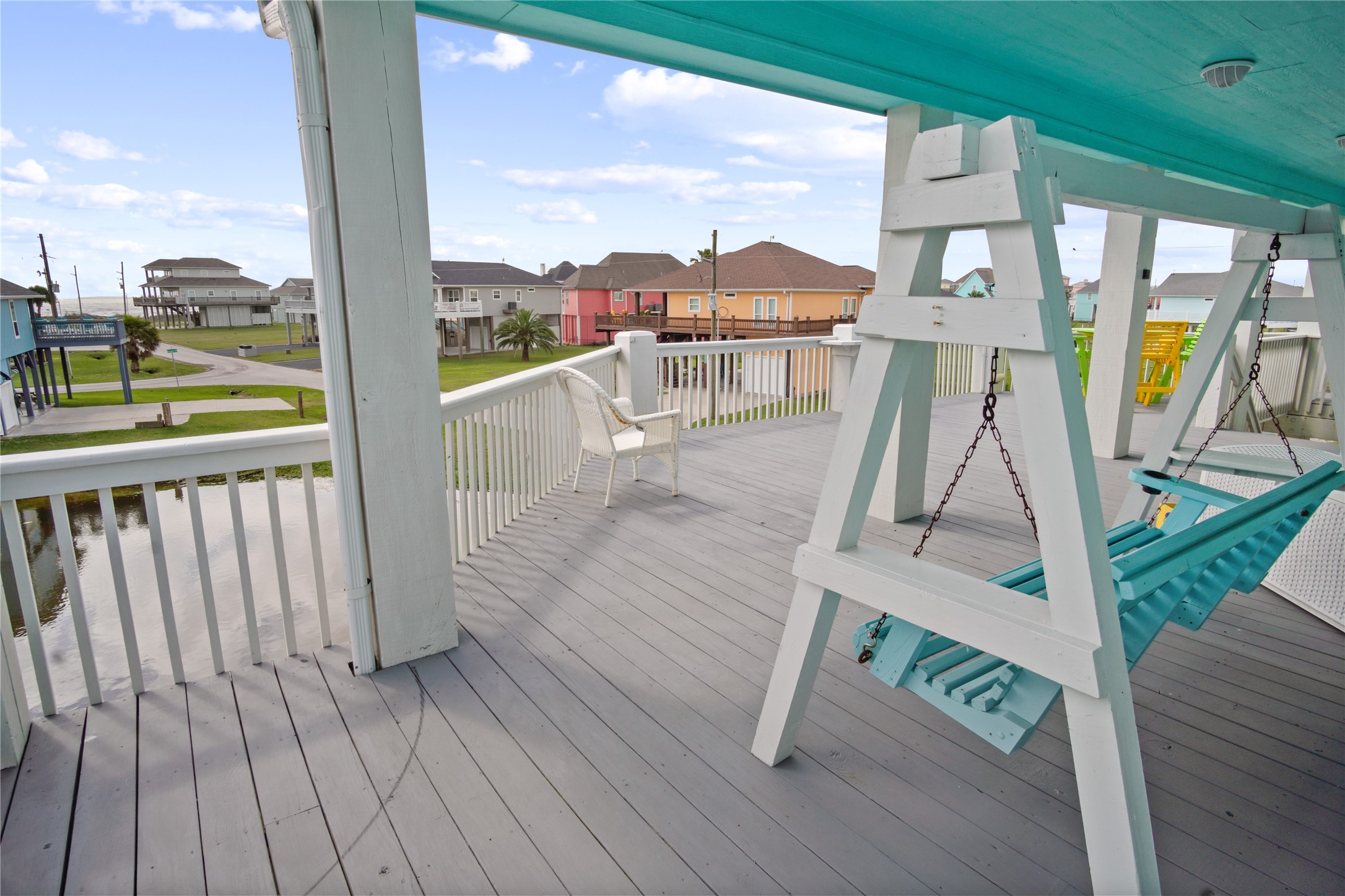 2566 Tide Road Crystal Beach, TX 77650 - Photo 7 of 48