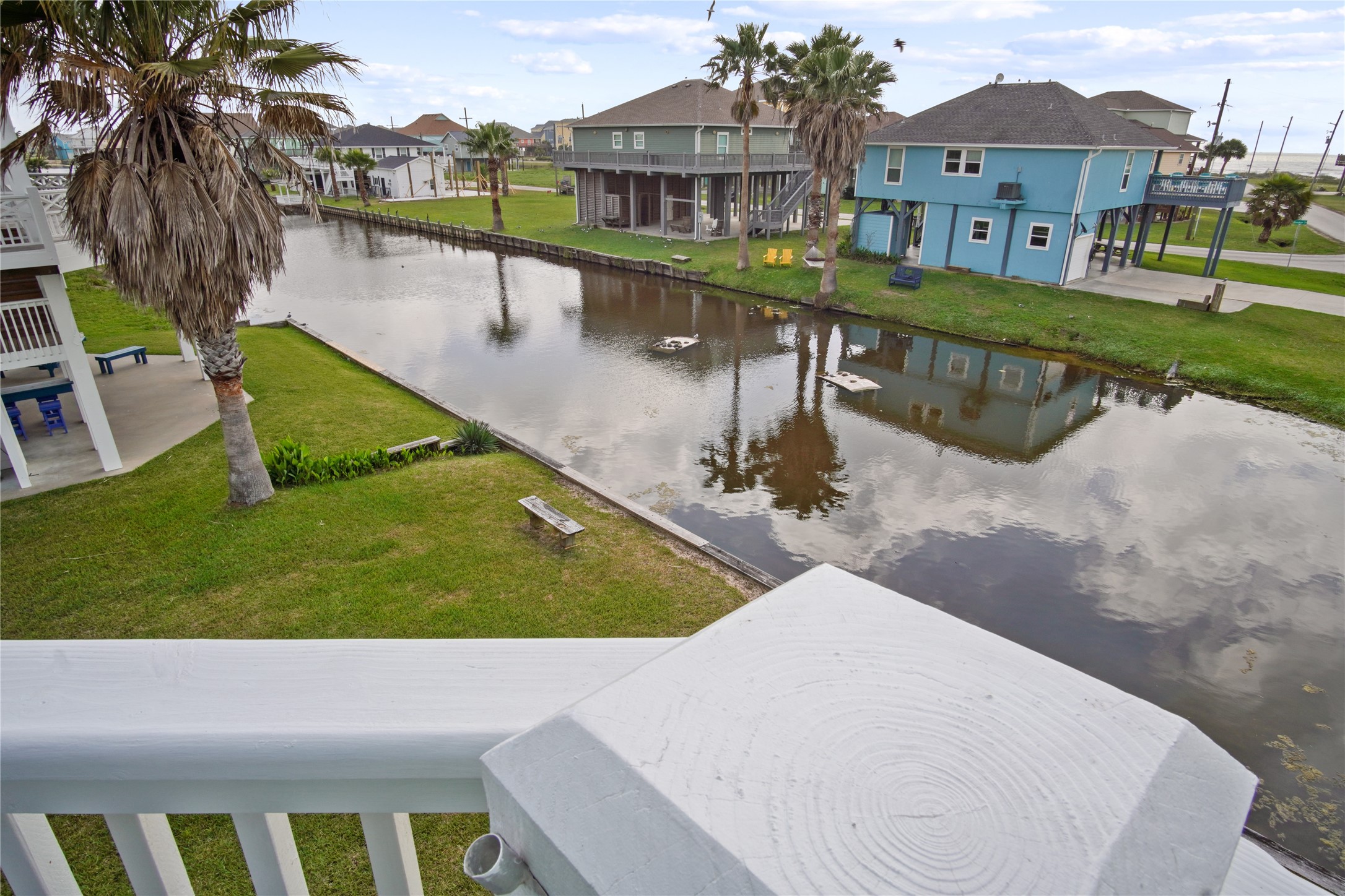 2566 Tide Road Crystal Beach, TX 77650 - Photo 8 of 48