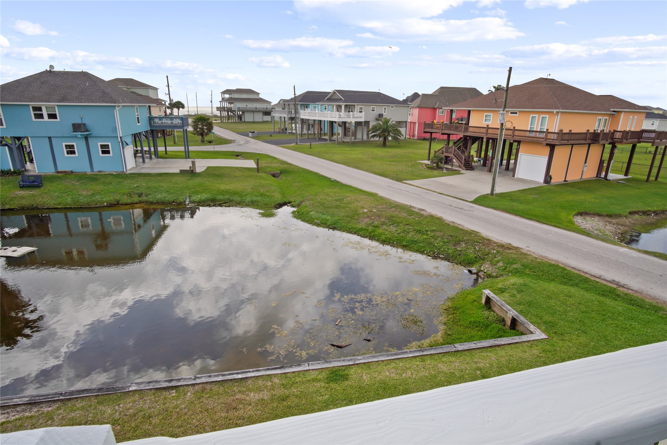 2566 Tide Road Crystal Beach, TX 77650 - Photo 9 of 48