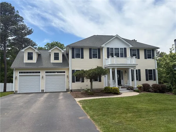 $899,000 | 30 Whispering Pines Trail, South Kingstown, RI 02879
