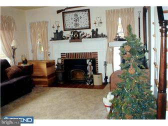 712 Covered Bridge Road Oley, PA 19547 - Photo 7 of 12 Living Room