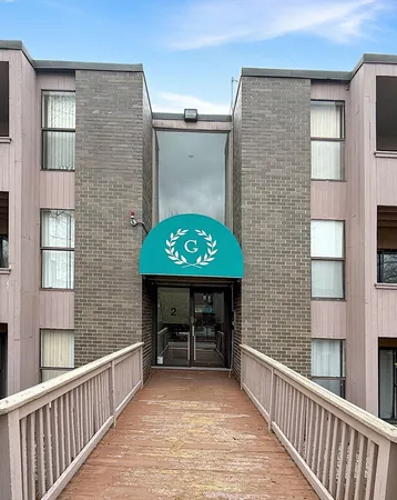$340,000 | 2 Shrewsbury Green Drive, Unit F, Shrewsbury, MA 01545