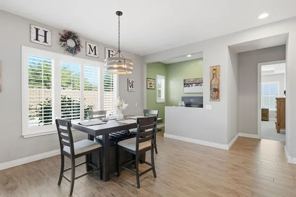 $4,100 | 10702 East Lumiere Avenue, Mesa, AZ 85212
