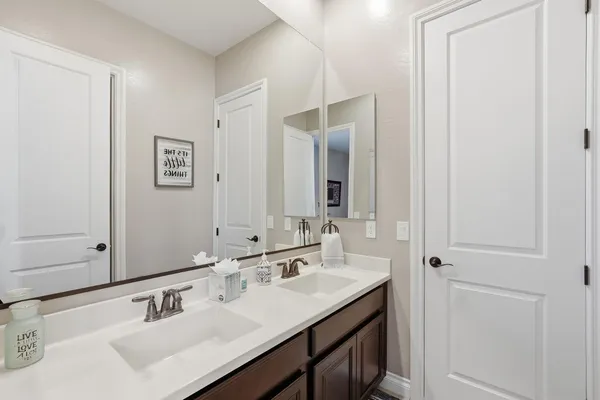 $4,100 | 10702 East Lumiere Avenue, Mesa, AZ 85212