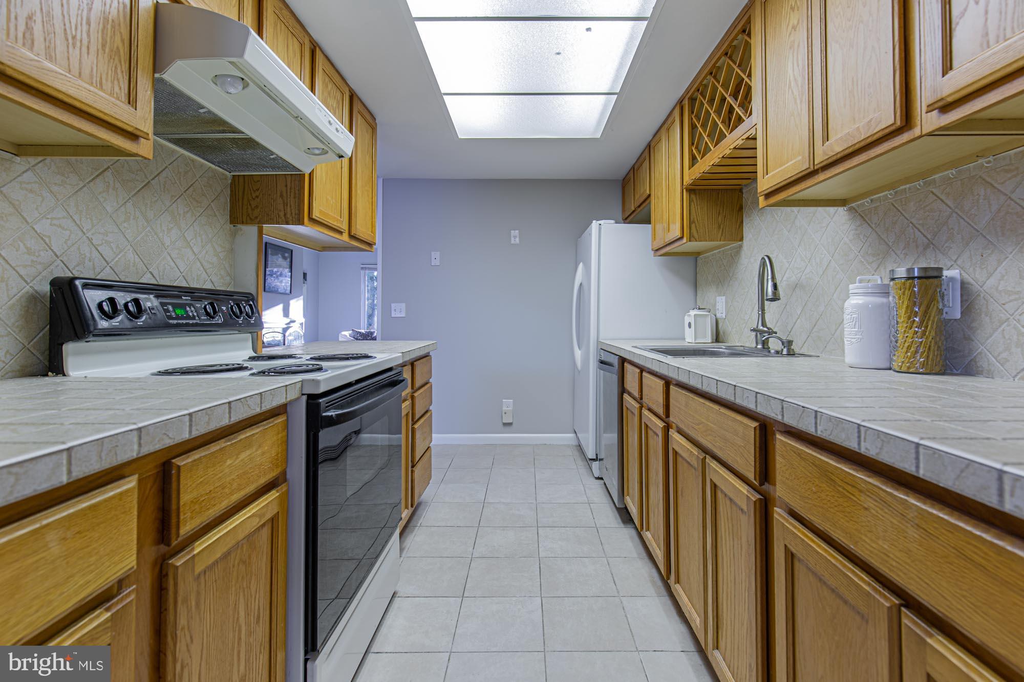 3650 Edelmar Terrace, Unit 121B Silver Spring, MD 20906 - Photo 8 of 36 Gallery Image 8