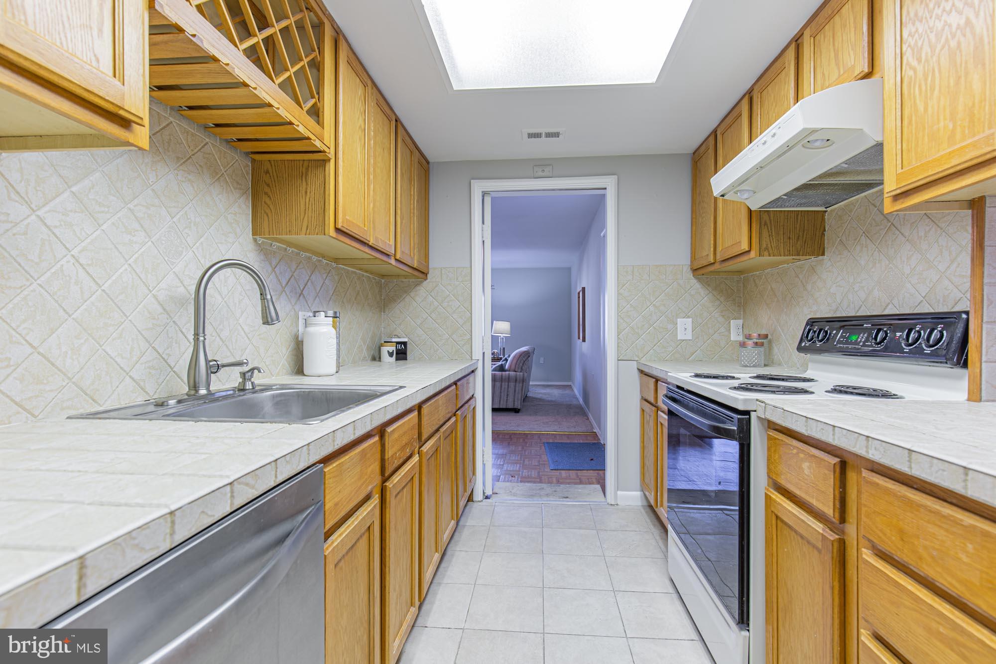 3650 Edelmar Terrace, Unit 121B Silver Spring, MD 20906 - Photo 9 of 36 Gallery Image 9