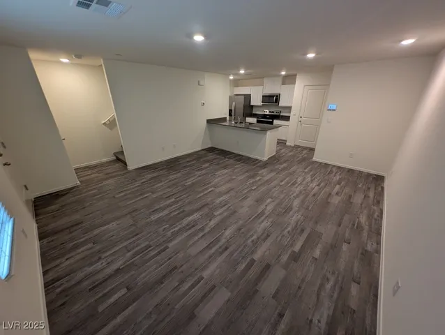 $1,750 | 5009 Hunter Mesa Avenue, Las Vegas, NV 89139