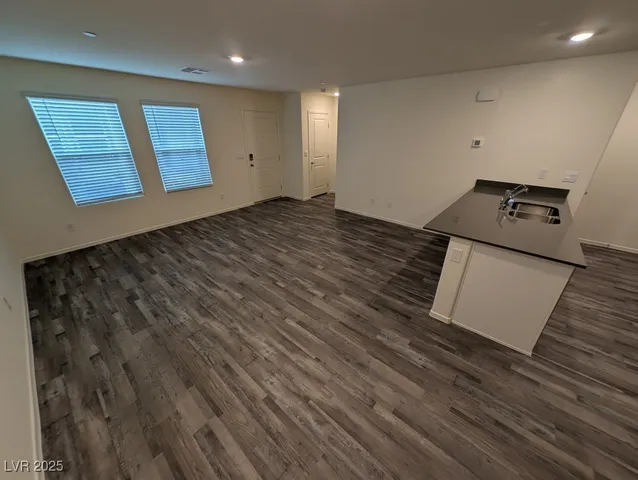 $1,750 | 5009 Hunter Mesa Avenue, Las Vegas, NV 89139