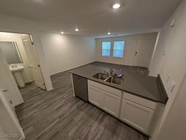 $1,750 | 5009 Hunter Mesa Avenue, Las Vegas, NV 89139