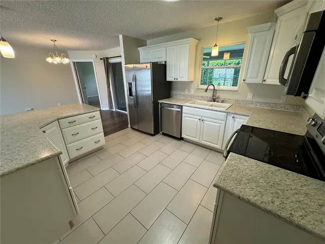 $1,900 | 2013 Cristo Road, Lady Lake, FL 32159