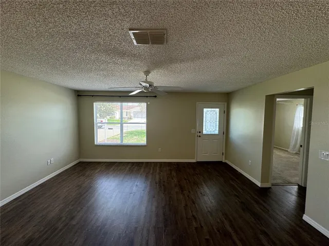 $1,900 | 2013 Cristo Road, Lady Lake, FL 32159