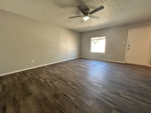 $975 | 9603 Elmwood Avenue, Unit B, Lubbock, TX 79424