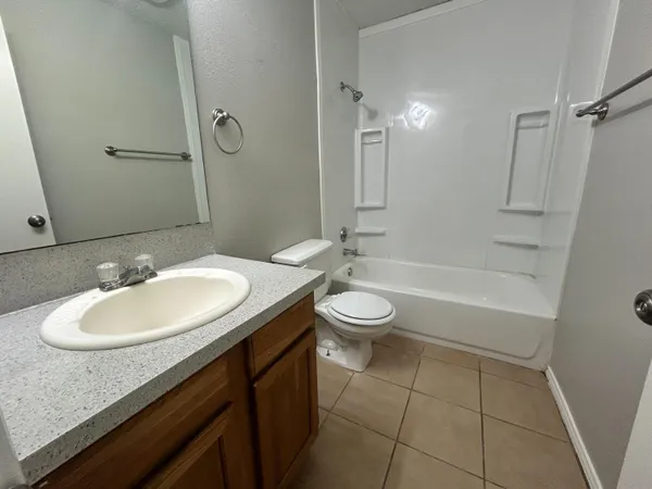 $975 | 9603 Elmwood Avenue, Unit B, Lubbock, TX 79424