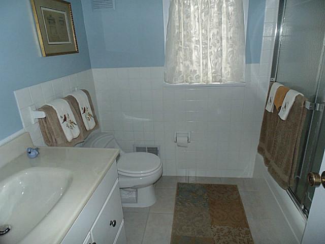 14 Rippingale Road Pittsford, NY 14534 - Photo 17 of 22 Bathroom