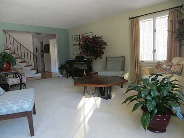 14 Rippingale Road Pittsford, NY 14534 - Photo 4 of 22 Living Room