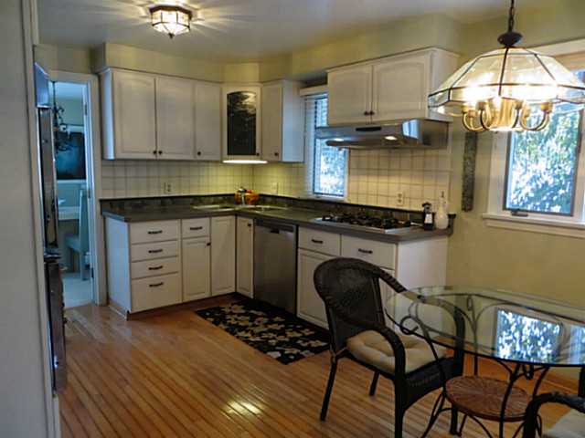 14 Rippingale Road Pittsford, NY 14534 - Photo 8 of 22 Kitchen