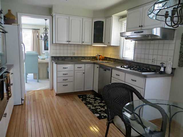 14 Rippingale Road Pittsford, NY 14534 - Photo 9 of 22 Kitchen