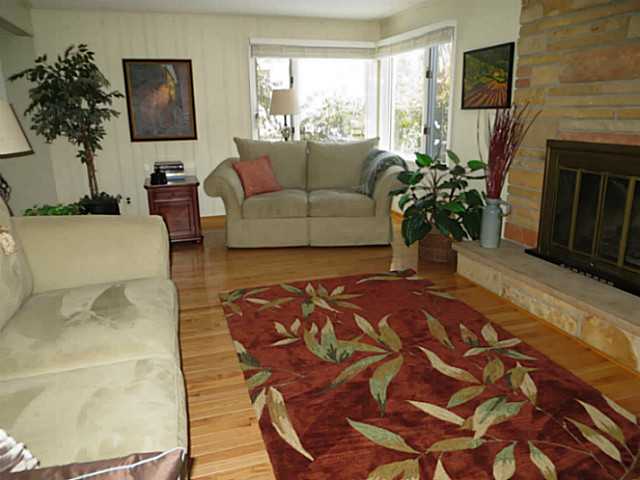 14 Rippingale Road Pittsford, NY 14534 - Photo 10 of 22 Family Room