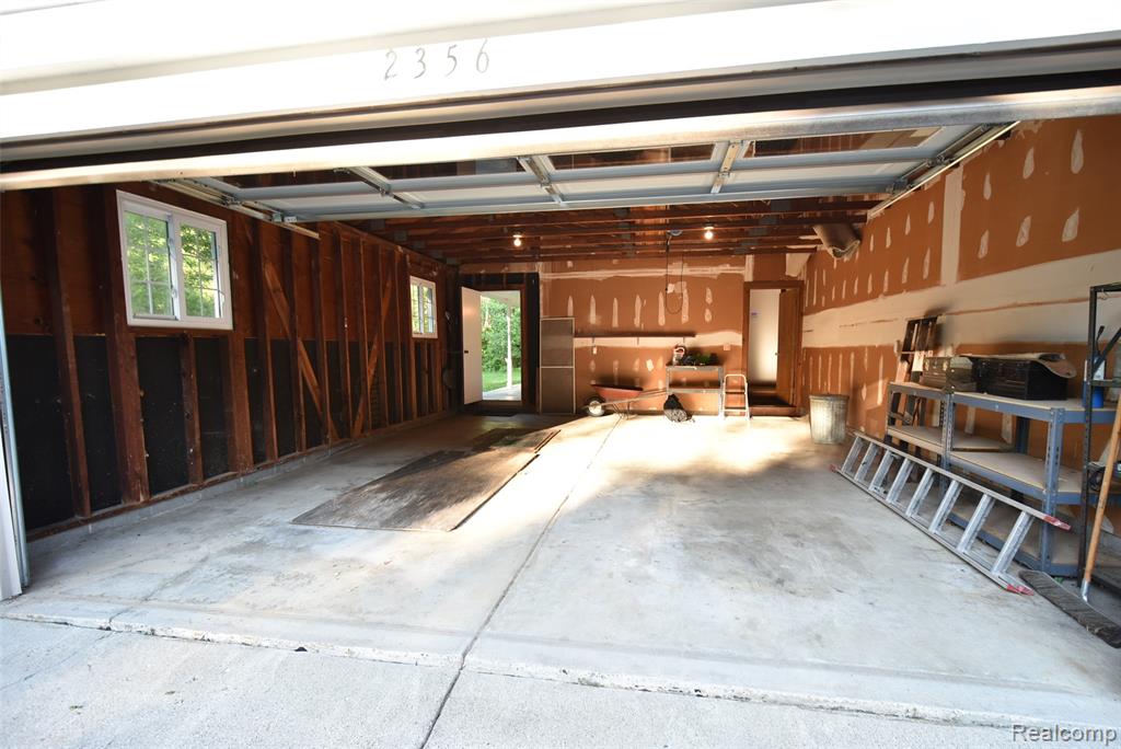 2356 Rochester Road Leonard, MI 48367 - Photo 36 of 40