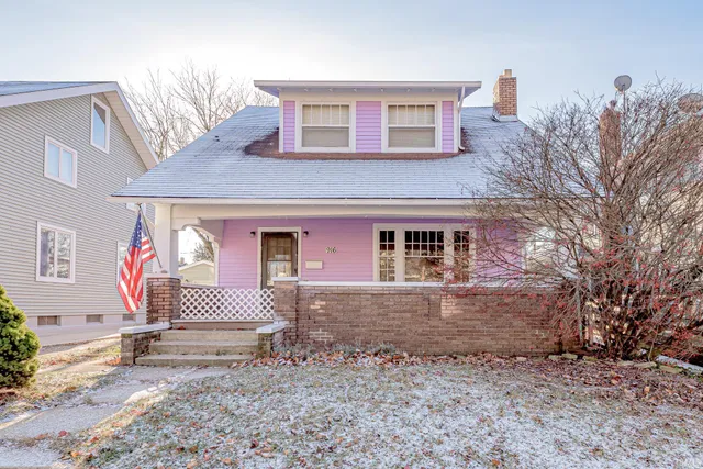 $199,900 | 916 Northwood Boulevard, Fort Wayne, IN 46805