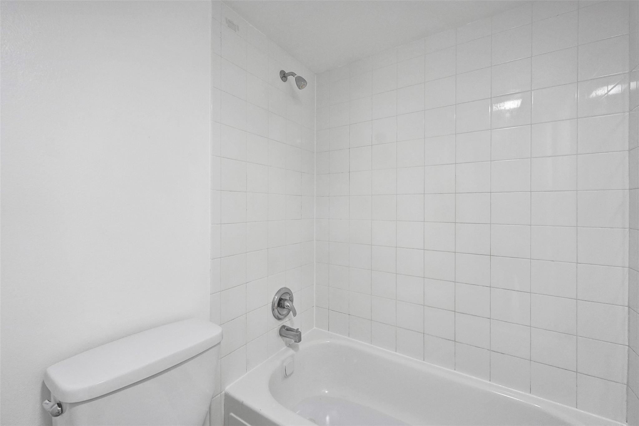 555 Southeast 8th Street, Unit 252 Deerfield Beach, FL 33441 - Photo 12 of 18 Photo 12