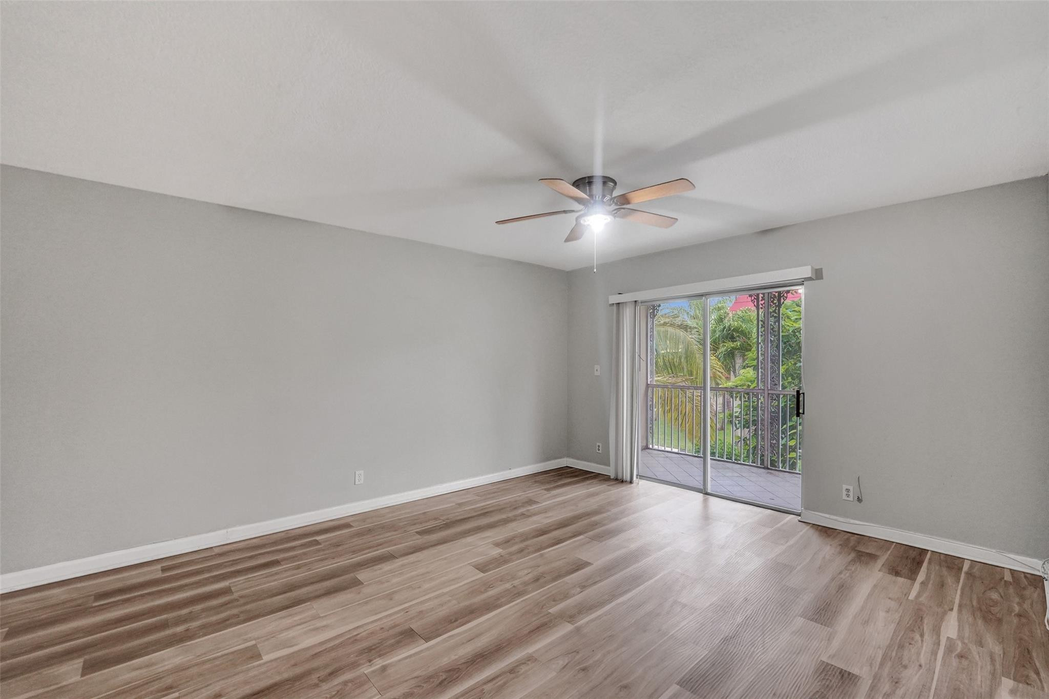 555 Southeast 8th Street, Unit 252 Deerfield Beach, FL 33441 - Photo 4 of 18 Photo 4